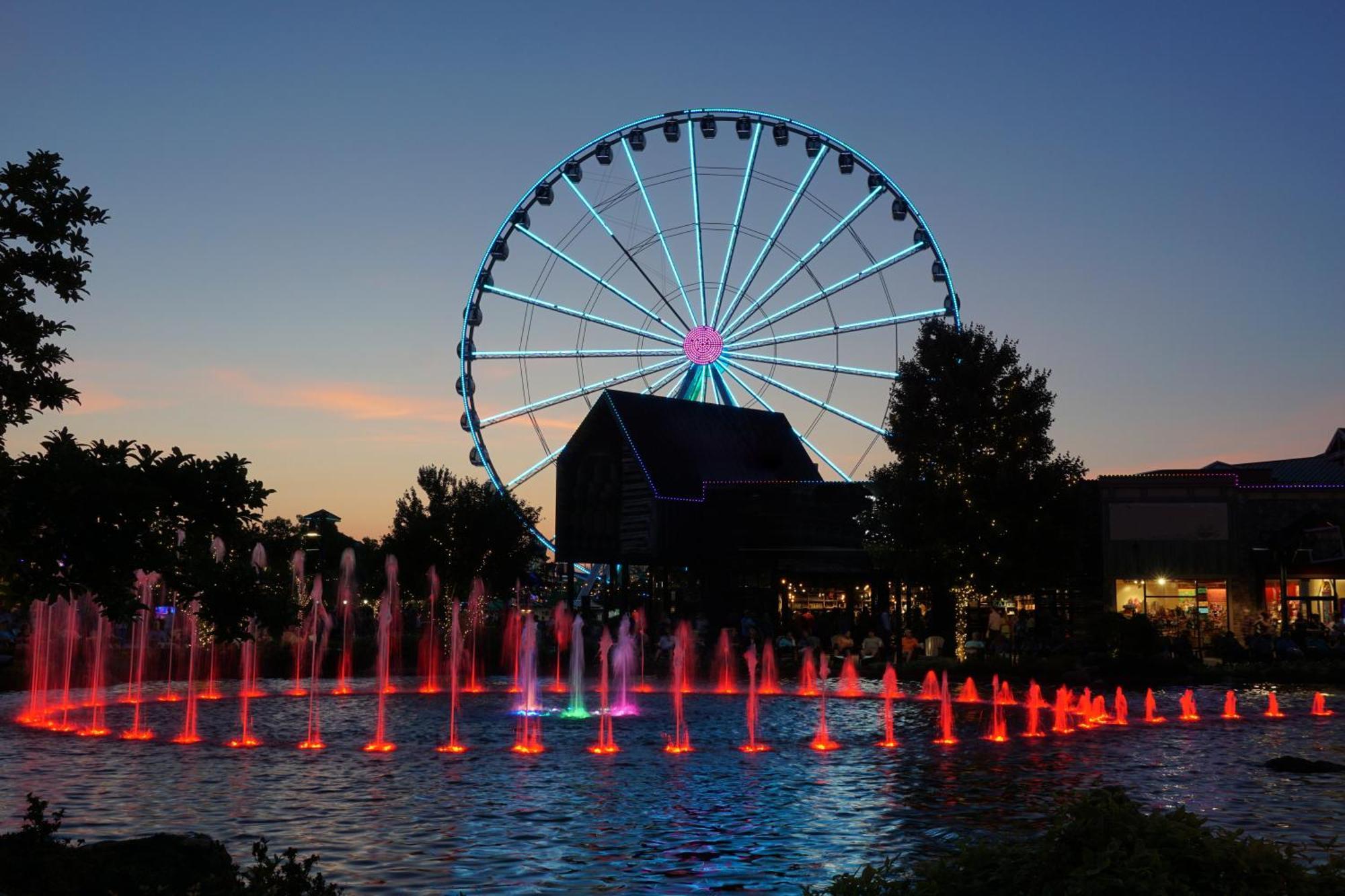 Smoky Bear Lodge With Guest House, Hot Tub, 1089 Free Tickets Each Paid Day, Dollywood And More Сивиървил Екстериор снимка