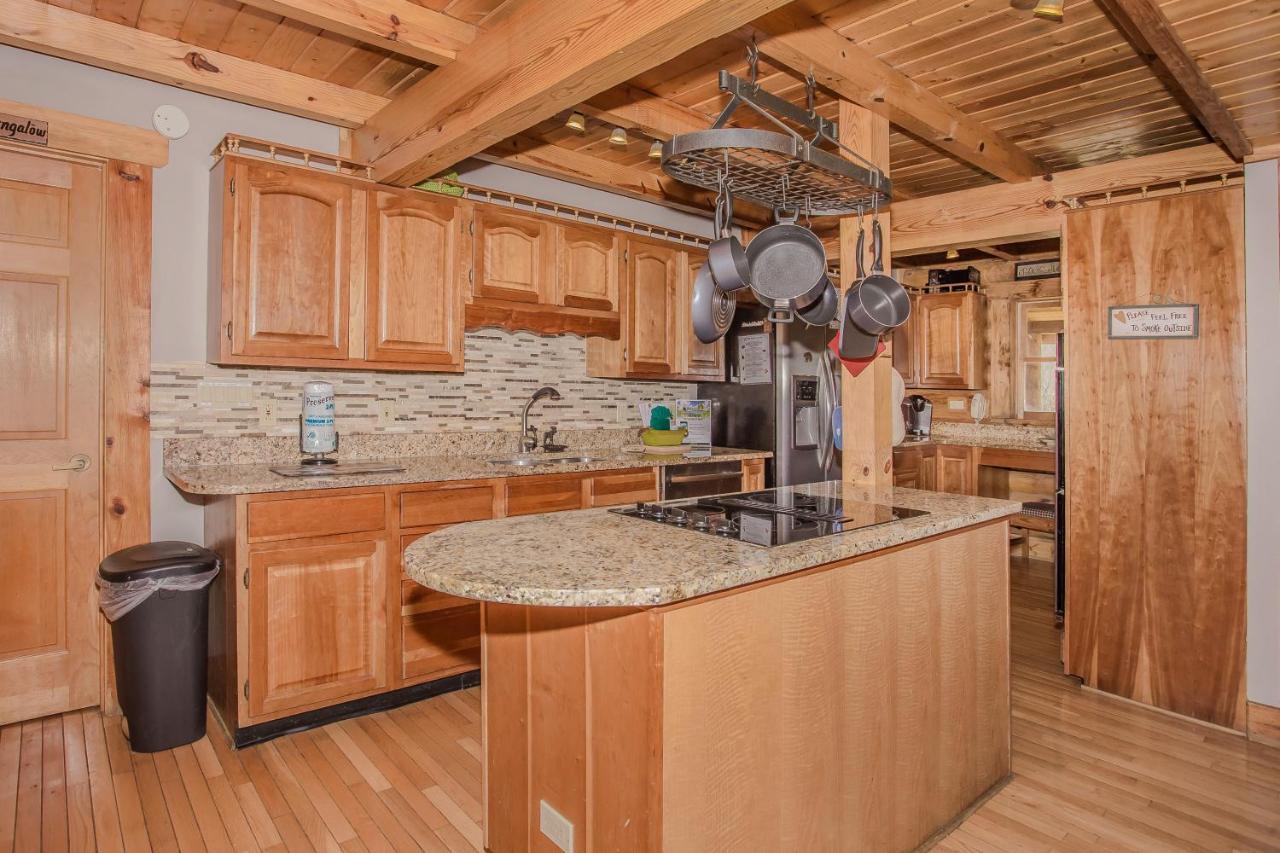 Smoky Bear Lodge With Guest House, Hot Tub, 1089 Free Tickets Each Paid Day, Dollywood And More Сивиървил Екстериор снимка